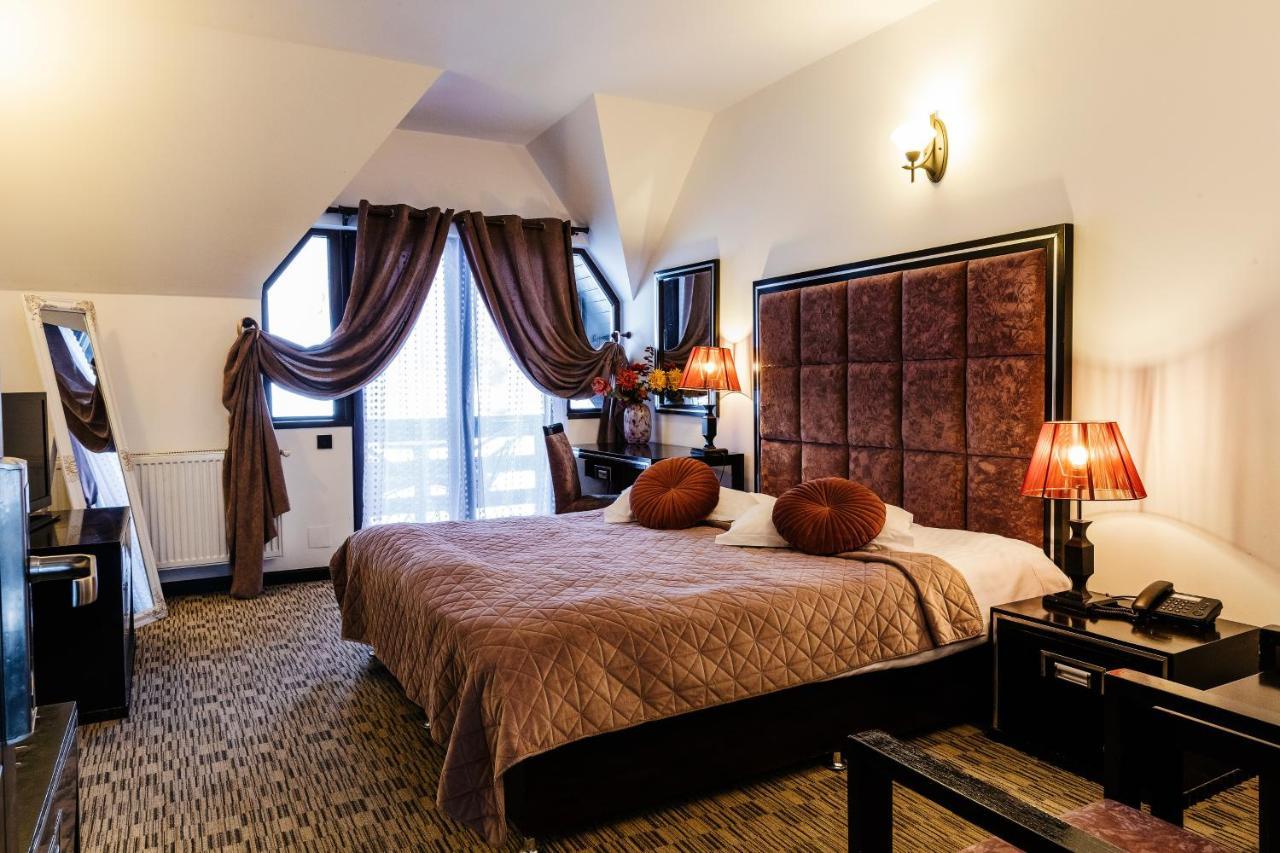 Contele Vladimir Hotel Bran  Bagian luar foto