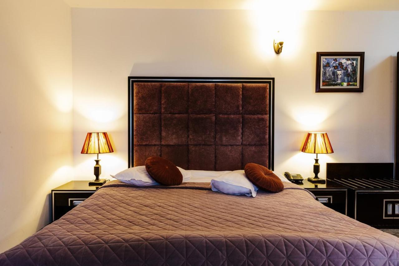 Contele Vladimir Hotel Bran  Bagian luar foto