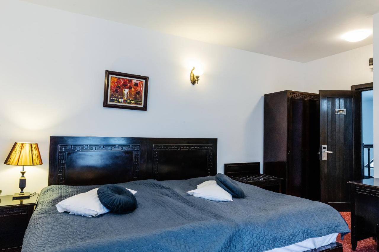 Contele Vladimir Hotel Bran  Bagian luar foto